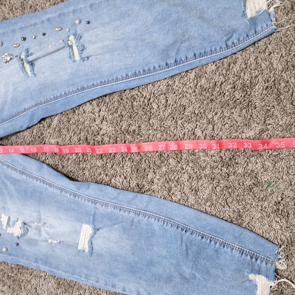 kiss & cry distressed ankle embellished denim jeans - size 11 - medium wash - Picture 9 of 9